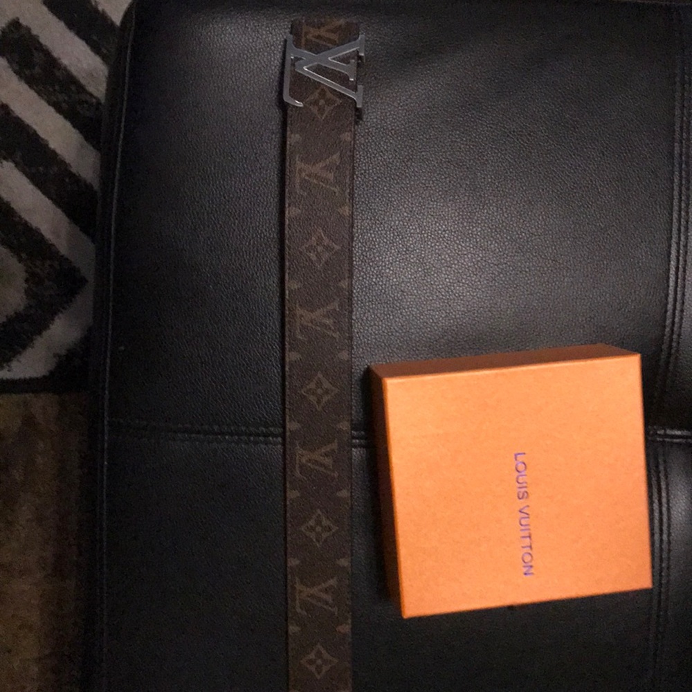 Worn once LV belt